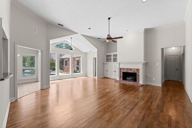 Building Photo - 165 W Shadowpoint Cir