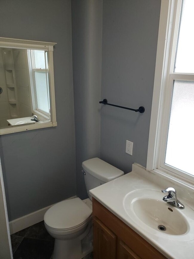 Building Photo - 112 14th St N