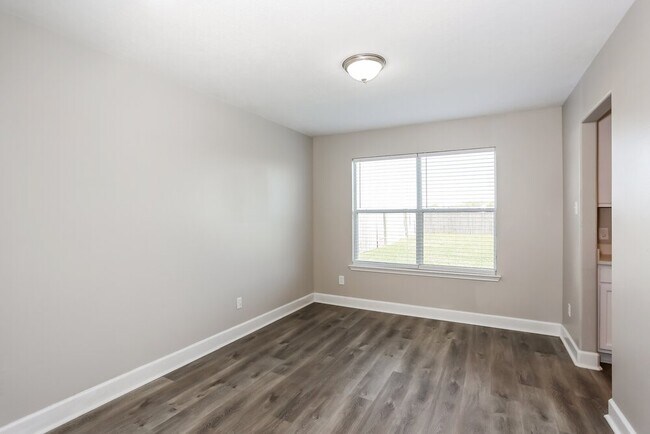 Building Photo - 5415 Espuela Ln