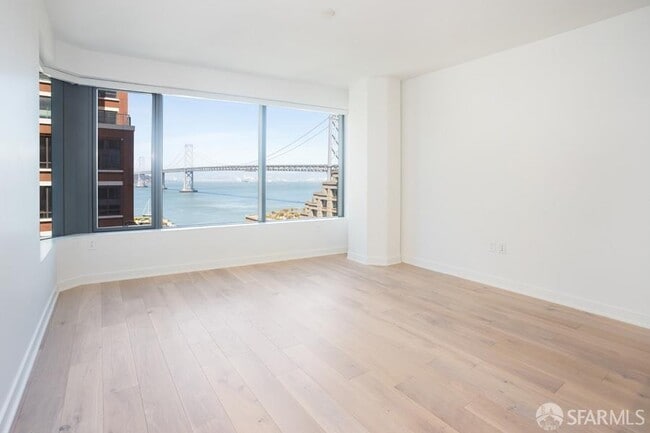 Building Photo - 280 Spear St