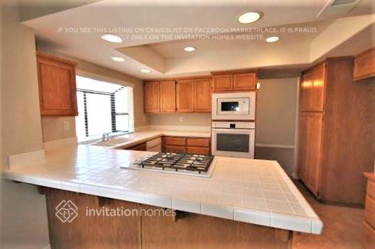 Building Photo - 5017 Castle Pine Ct