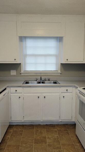 Building Photo - 1506 Ascent Trl NW