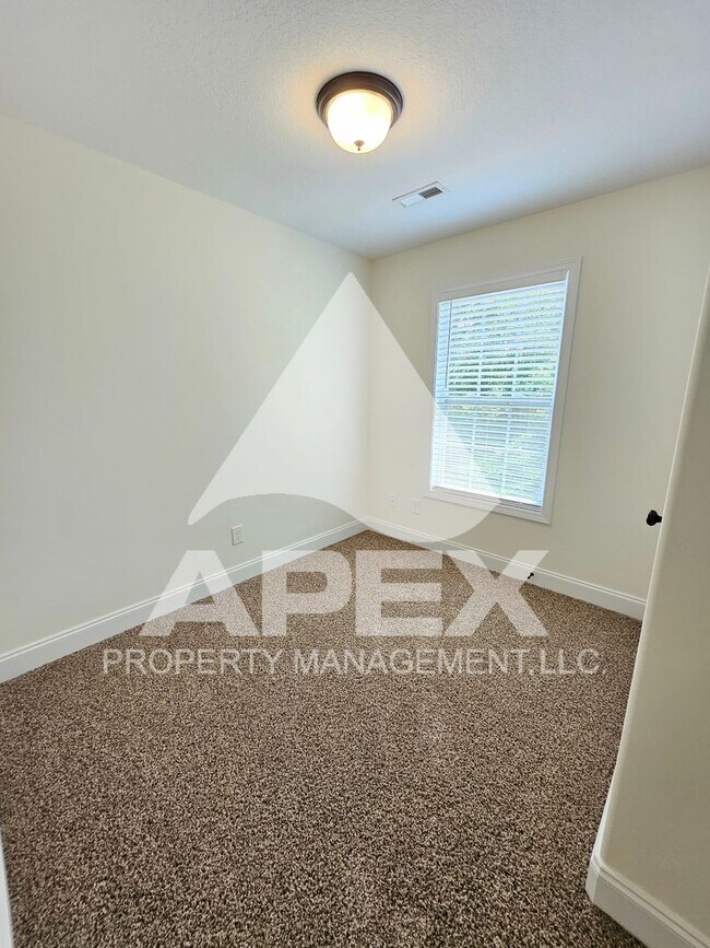 Building Photo - 8029 Poplar Grv Ln