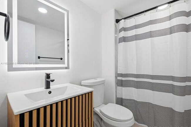 Building Photo - 625 Biltmore Way