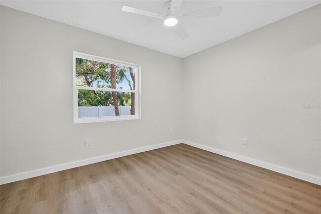Building Photo - 2710 Boca Ciega Dr N