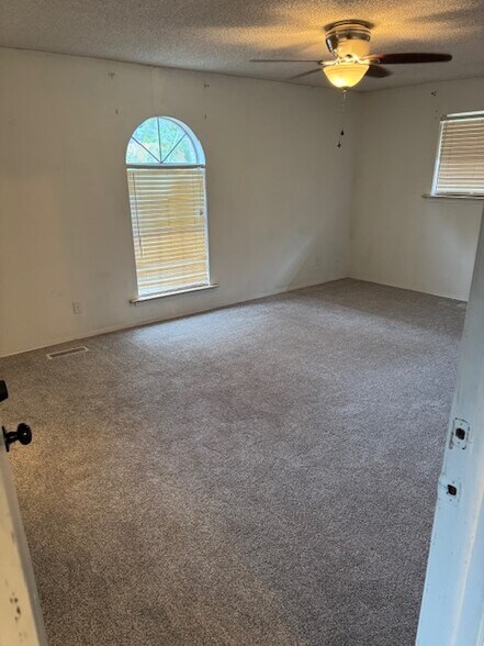 Master view from door - 704 N Dryden Cir