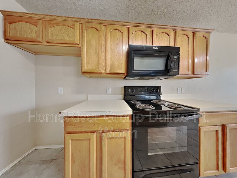 Building Photo - 9952 Thomas Jefferson Dr