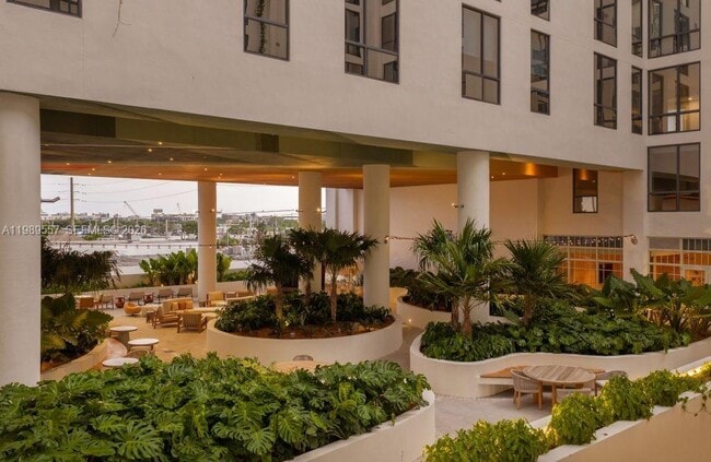 Building Photo - 2200 NW 1st Ave