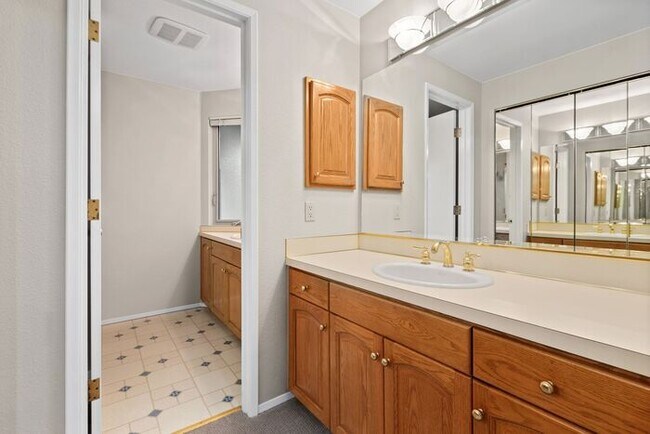 Building Photo - Air Conditioned Urban Retreat in Whispering Pines