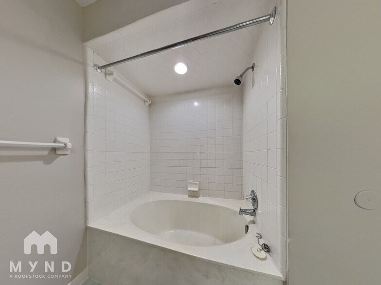 Building Photo - 3231 Trotting Horse Pl