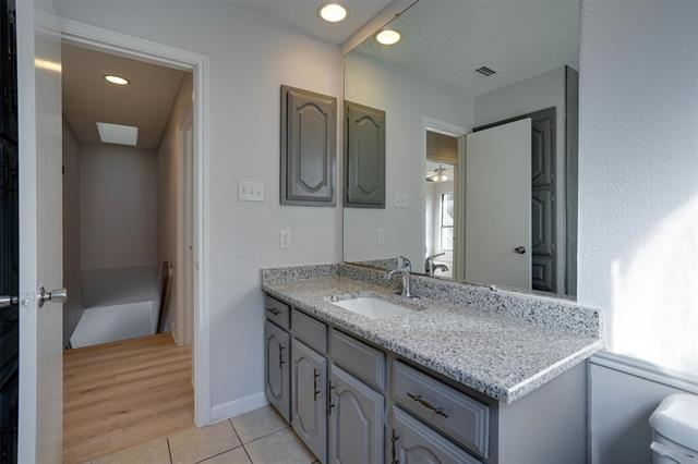 Building Photo - 760 Via Miramonte