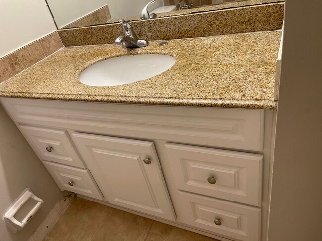 Building Photo - 152 Rountree Rd