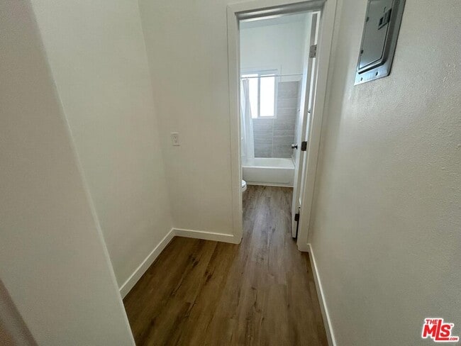 Building Photo - 2256 Cambridge St