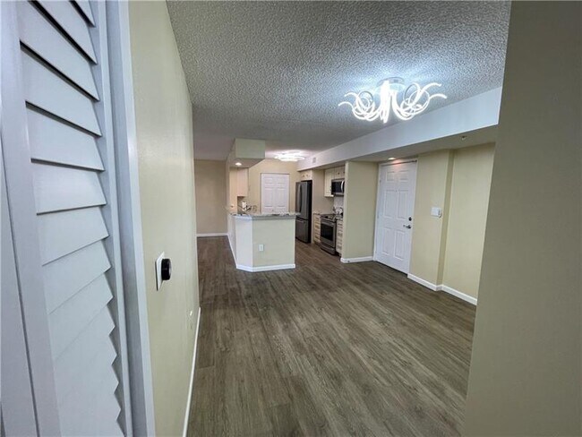 Building Photo - 1200 Scotia Dr