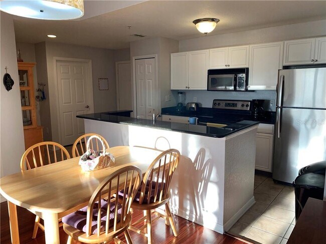 Building Photo - 700 S Harbour Island Blvd