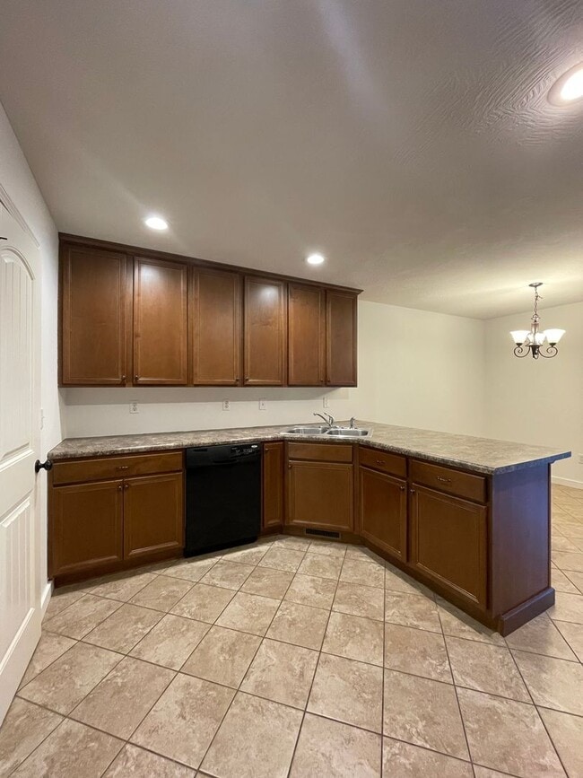 Building Photo - Kirkwood