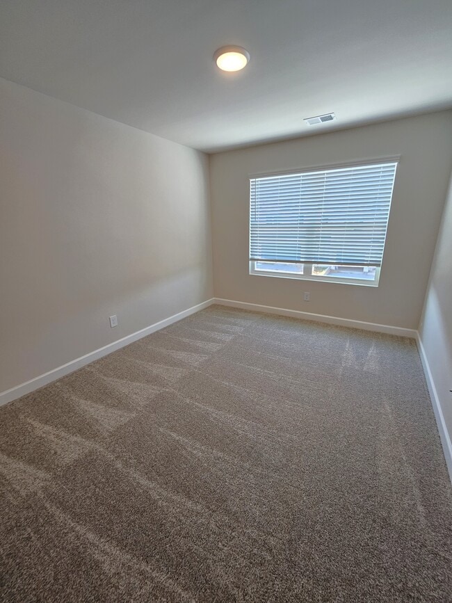 Building Photo - 1522 Yellowwood Ct