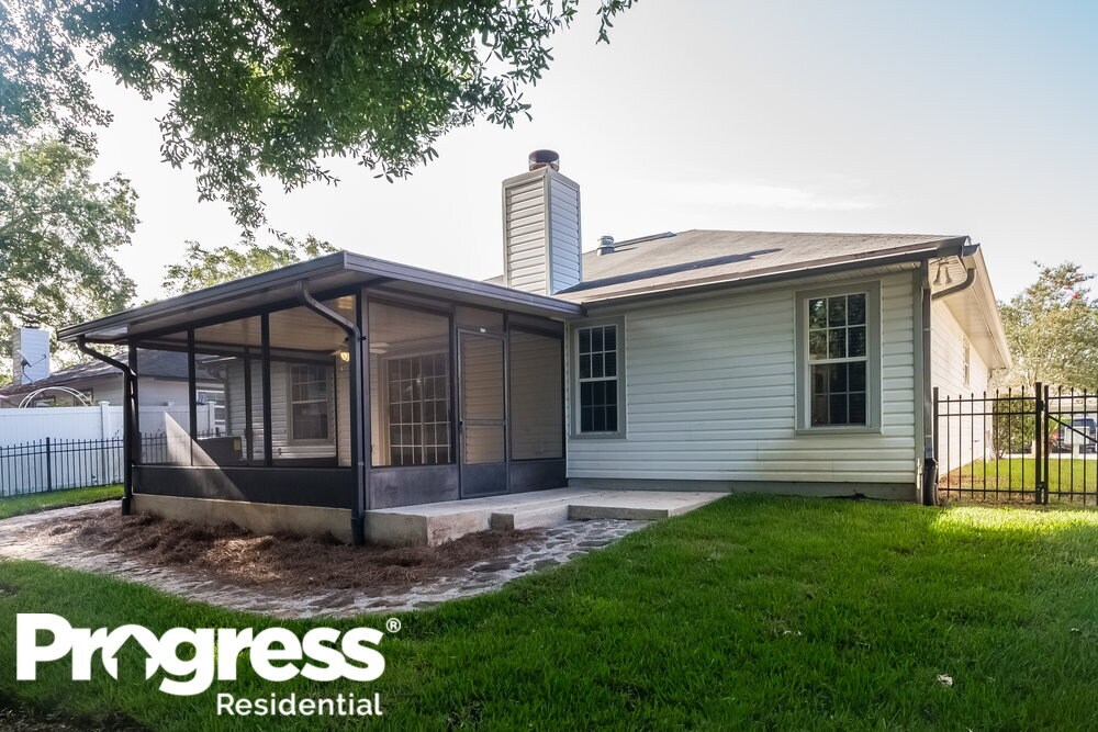 Building Photo - 3571 Barbizon Ct