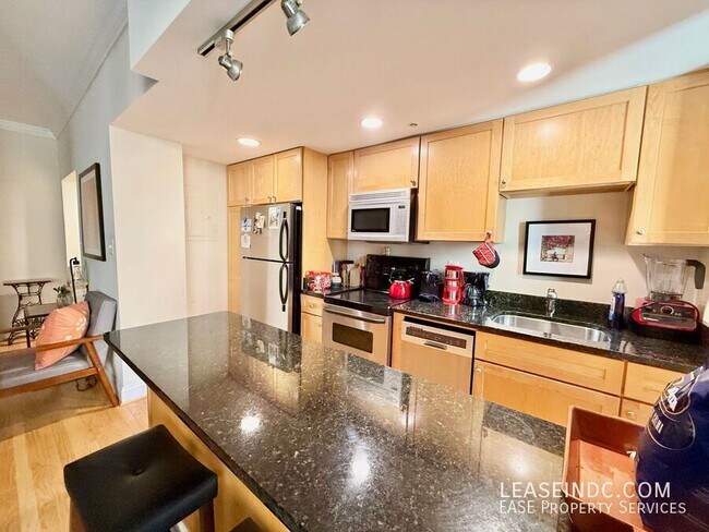 Building Photo - 1701 16th St NW