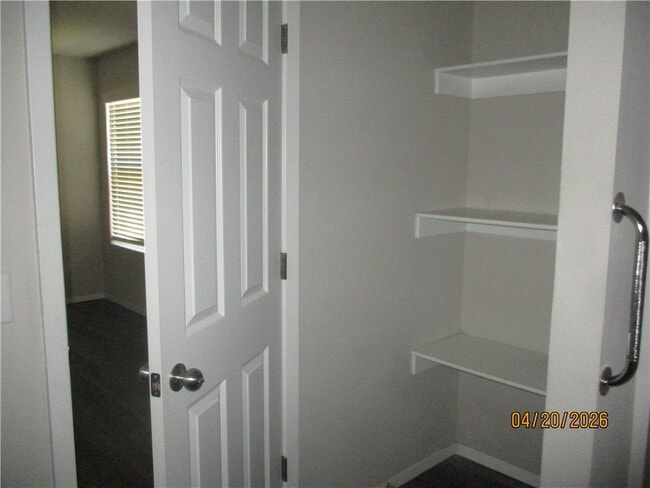 Building Photo - 904 S Excelsior Dr