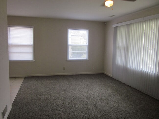 Building Photo - 4319 Standish Dr