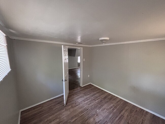 Building Photo - 16793 Stinson Ln