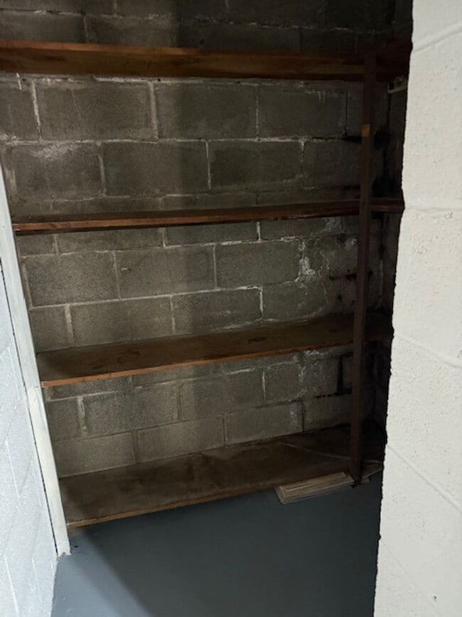 Building Photo - 2 bedroom townhouse twinplex