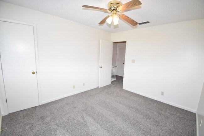 Building Photo - Forbes Avenue-248