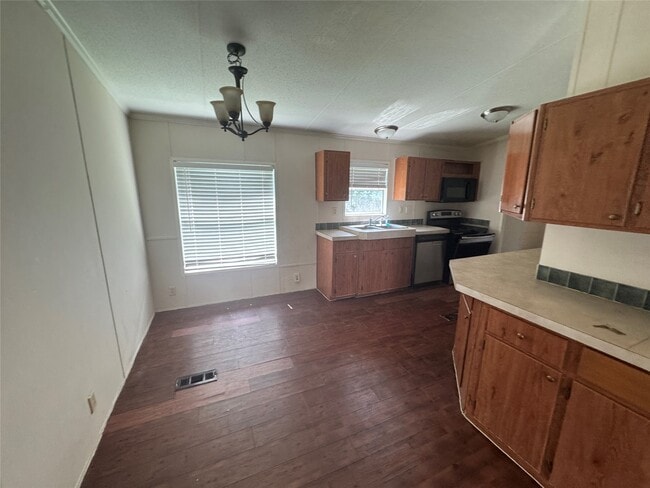 Building Photo - 16415 Tamra Ct