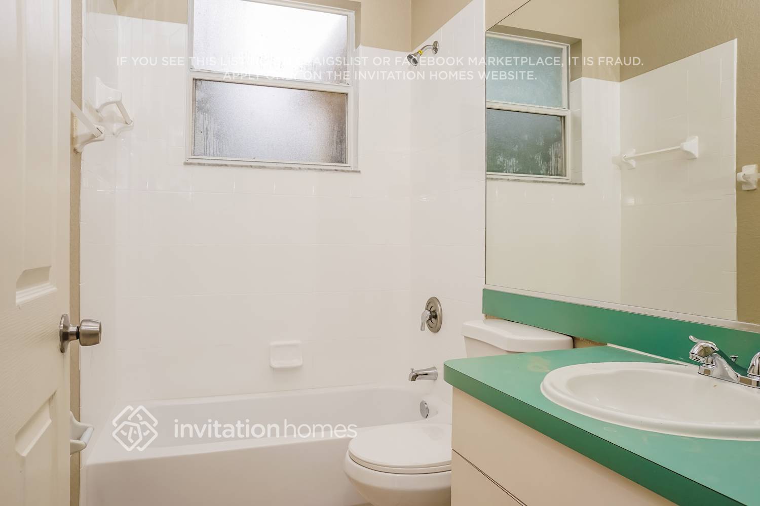 Building Photo - 2844 Wells Ave