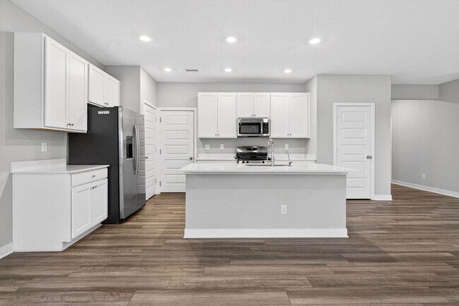 Building Photo - Welcome to this stunning 4-bedroom, 2.5-bathroom home located in the desirable Westfield, IN.