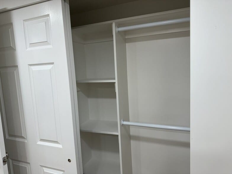 Building Photo - 4333 S Sage Cir