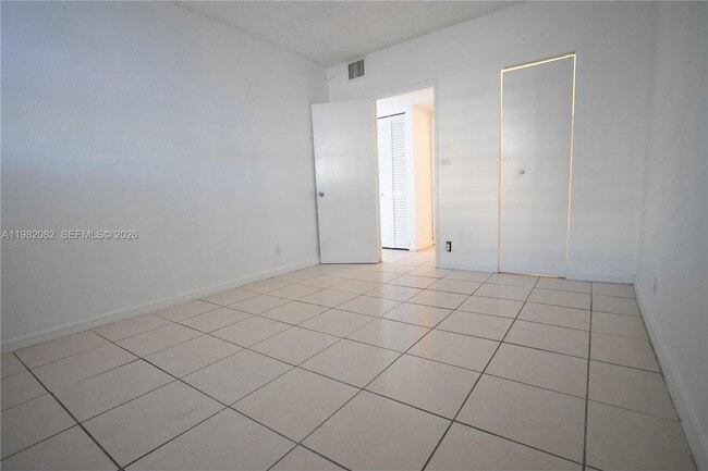 Building Photo - 801 NW 47th Ave