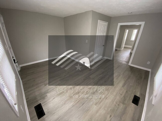 Building Photo - 4702 Bryant Ave