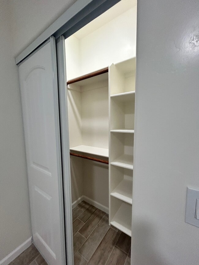 Building Photo - 1324 Renda Ct