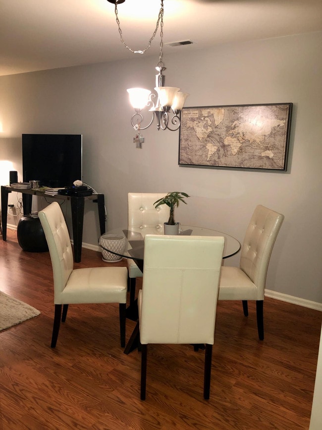 Dining Area - 140 Dickinson Ln