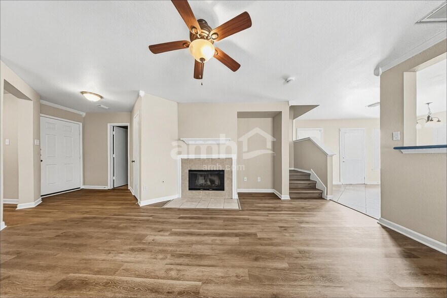 Building Photo - 11411 Seven Sisters Dr