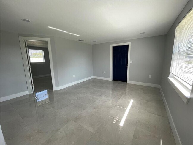 Building Photo - 154 S New York Ave