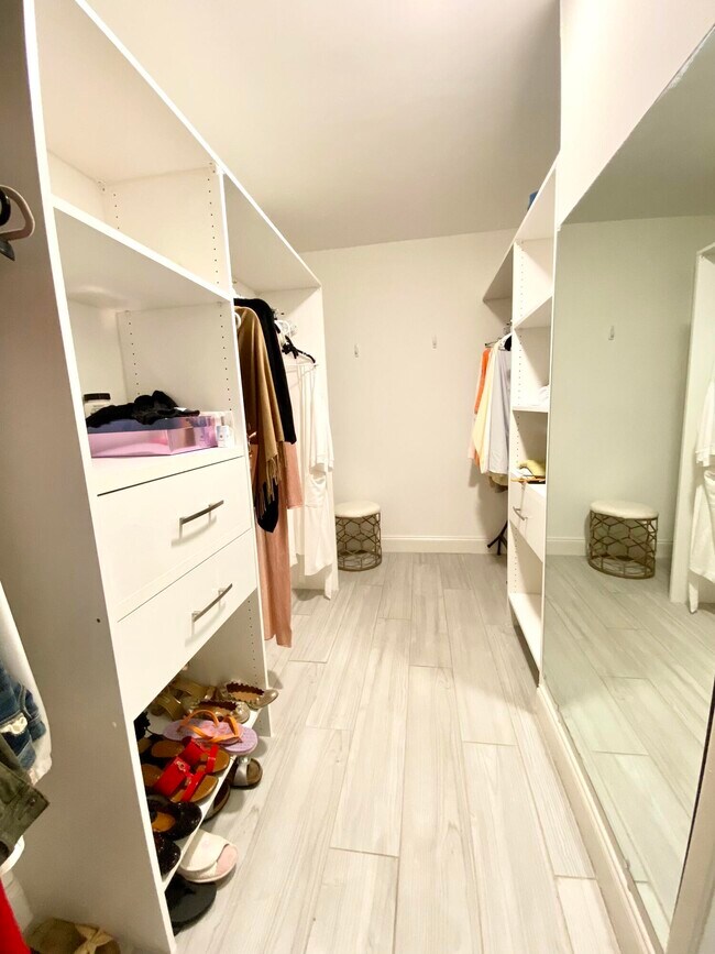 Building Photo - 3575 S Ocean Blvd