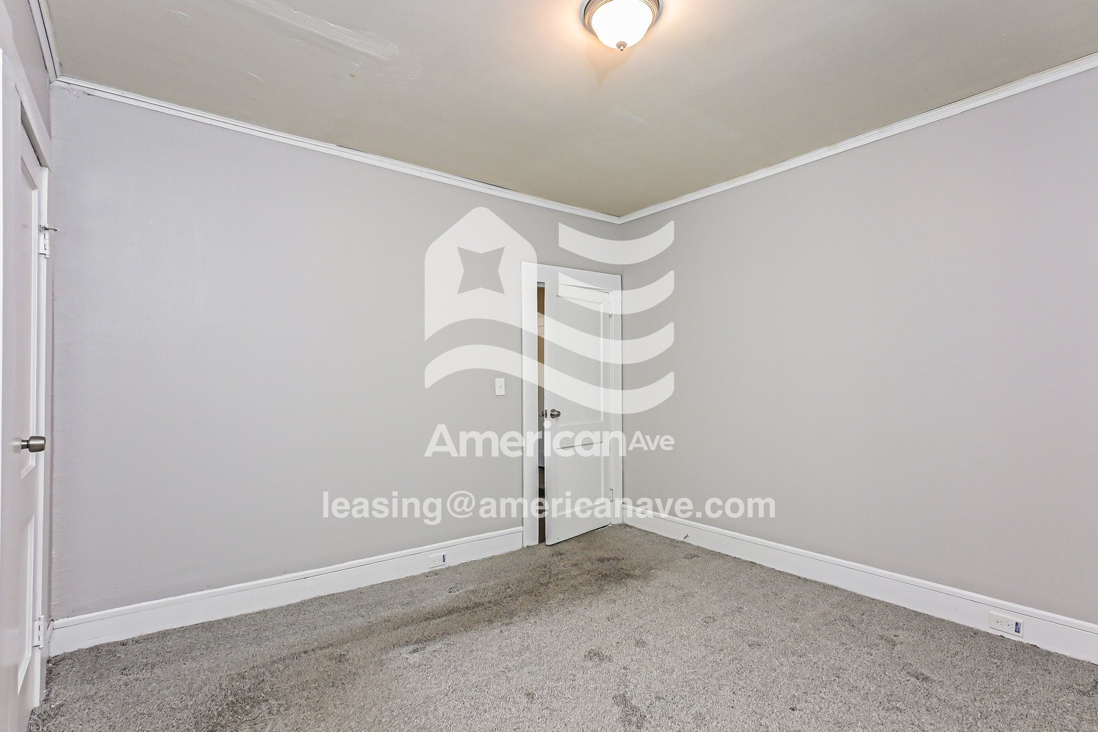 Building Photo - 916 Glenridge Dr