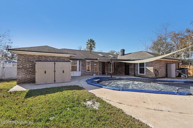 Building Photo - 1854 Lakotna Dr