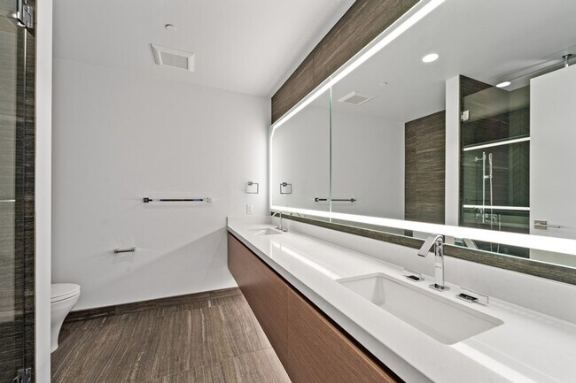 Building Photo - Brand new 16th floor 2bd/2ba home with cit...