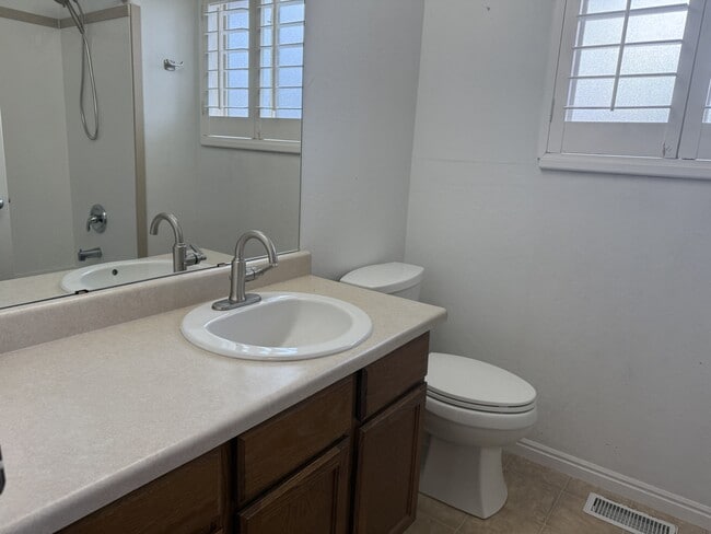 Building Photo - 7691 Willow Walk Ln