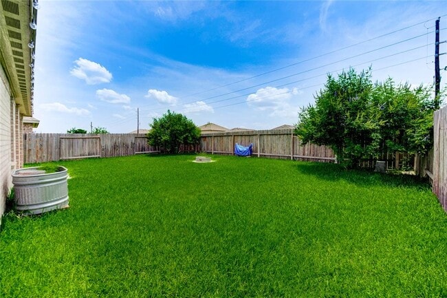 Building Photo - 23815 Rivage Ridge Dr
