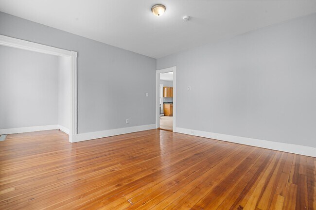 Building Photo - 354 Poplar St