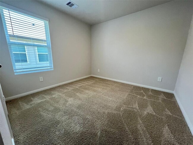 Building Photo - 211 Addison Pl