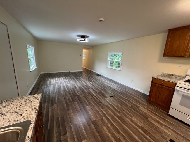 Building Photo - 4408 Sanford Ct