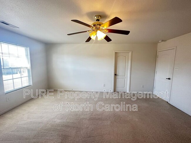 Building Photo - 723 Skywatch Ln