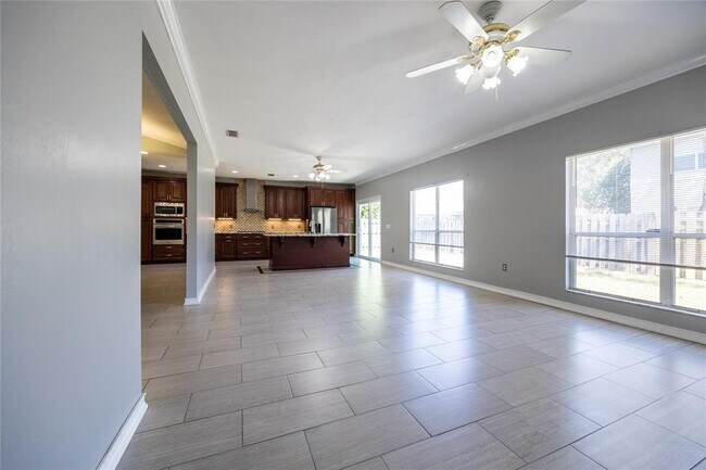 Building Photo - 4345 NW 35th St