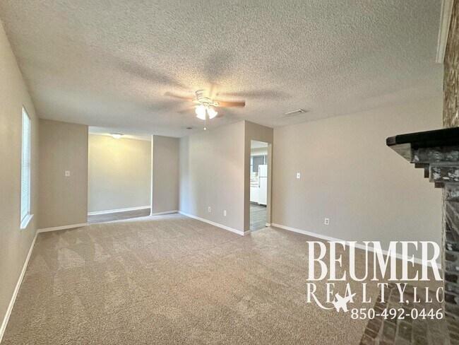 Building Photo - 3 bd 2 bath 1275 sqft Home For Rent